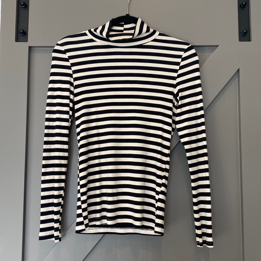 LIRA long sleeve stripper turtle neck